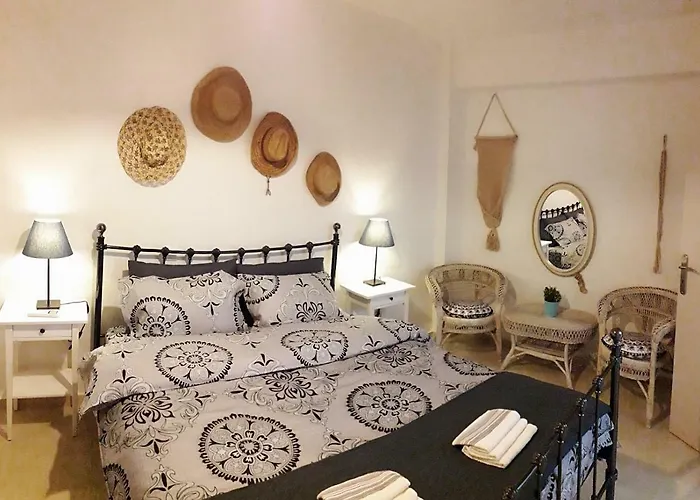 Neraidas On The Sea *